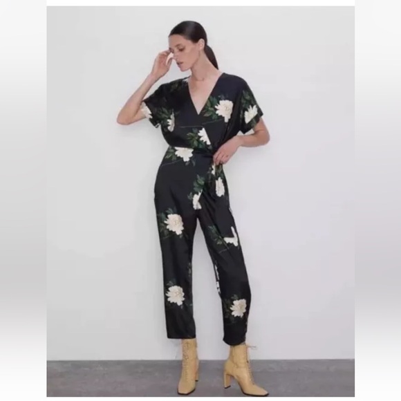 ZARA floral jumpsuit - Picture 1 of 6
